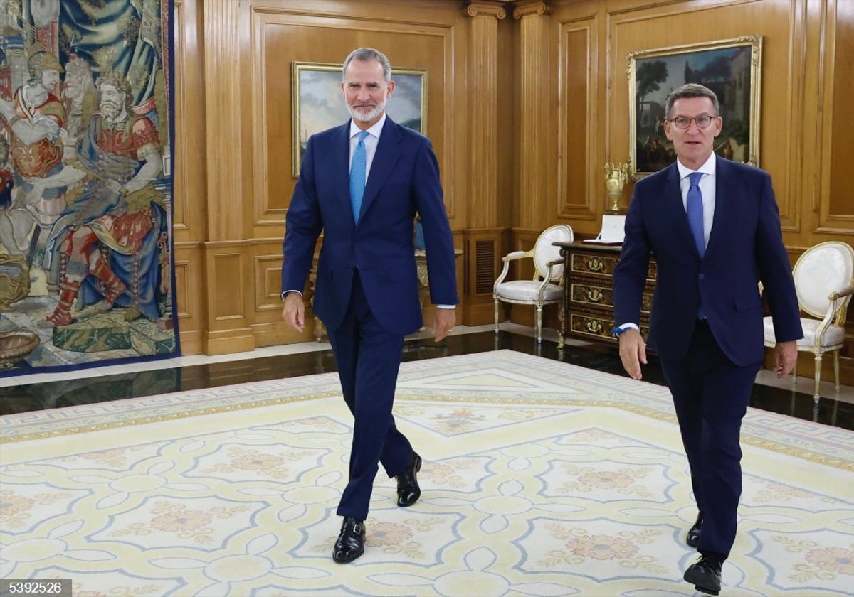 Núñez Feijóo junto al Rey Felipe VI.