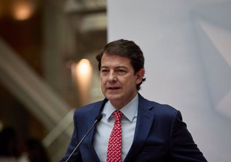 Mañueco anuncia un proyecto de ley de residencias en Castilla y León