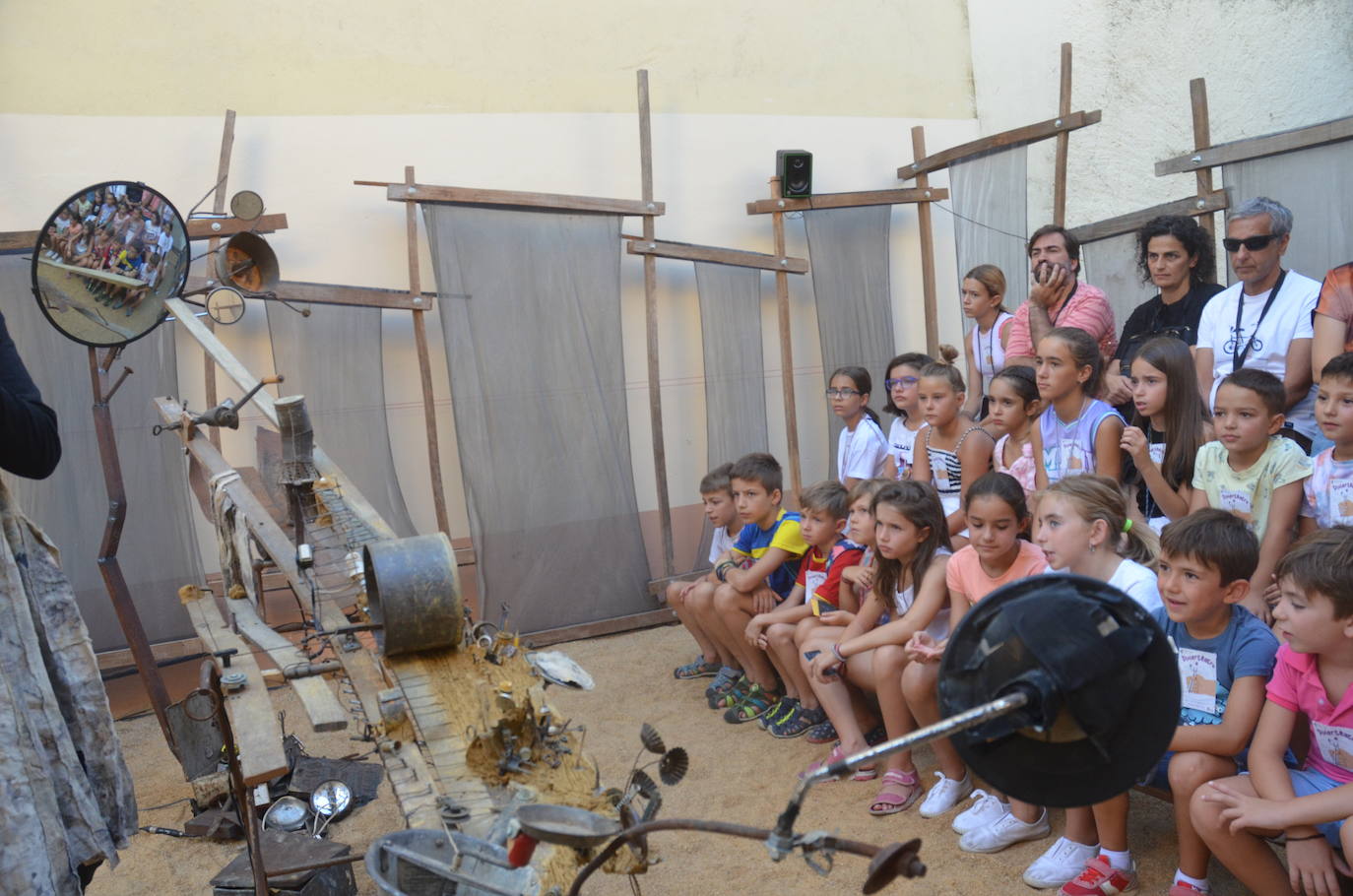 Los pequeños entran de lleno en las artes escénicas con Divierteatro