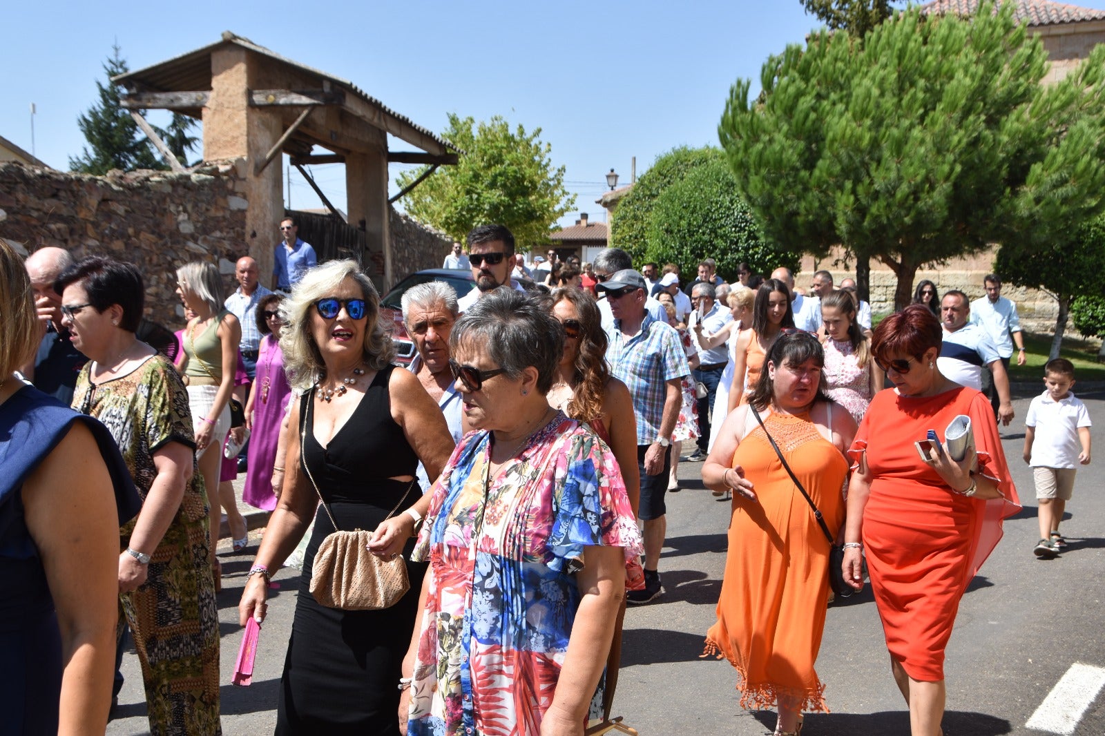 Procesión de gala en Golpejas por San Bartolomé