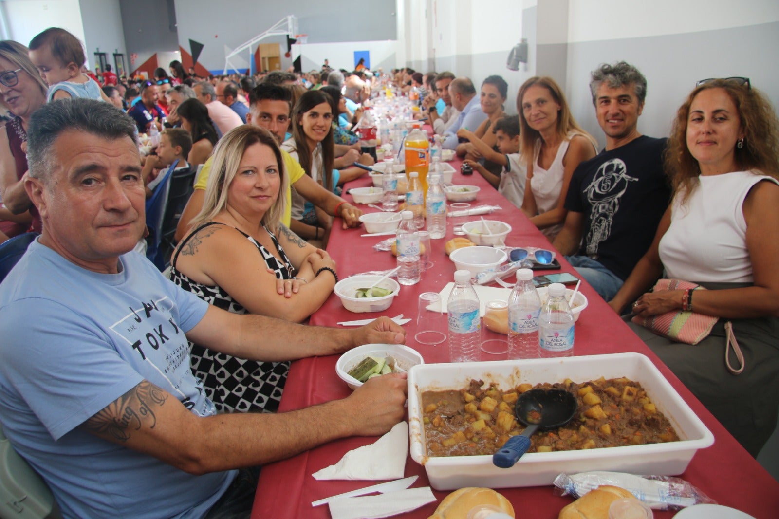 Villares degusta 800 raciones de caldereta