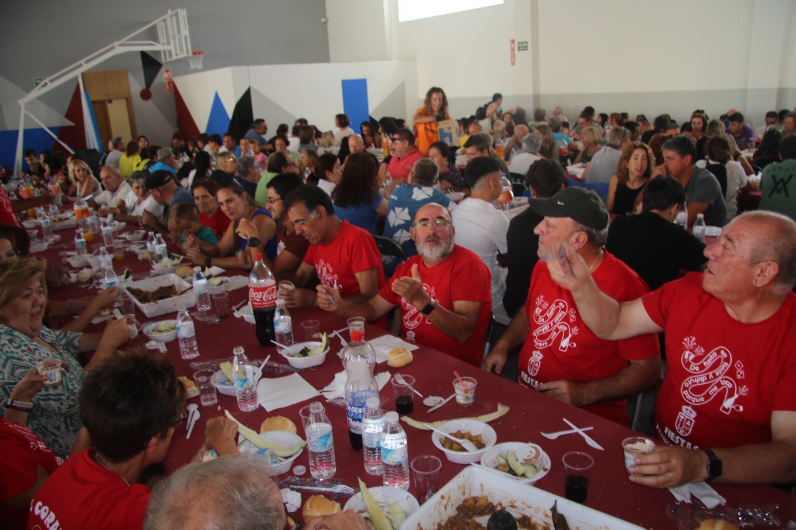 Villares degusta 800 raciones de caldereta