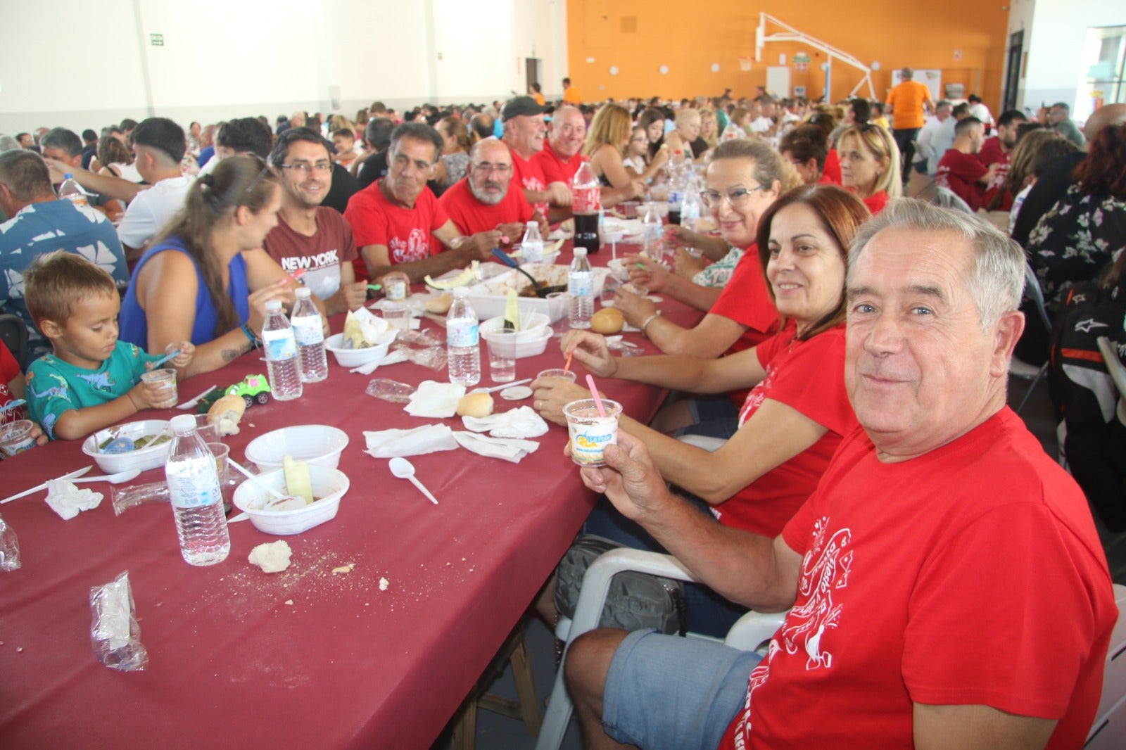 Villares degusta 800 raciones de caldereta