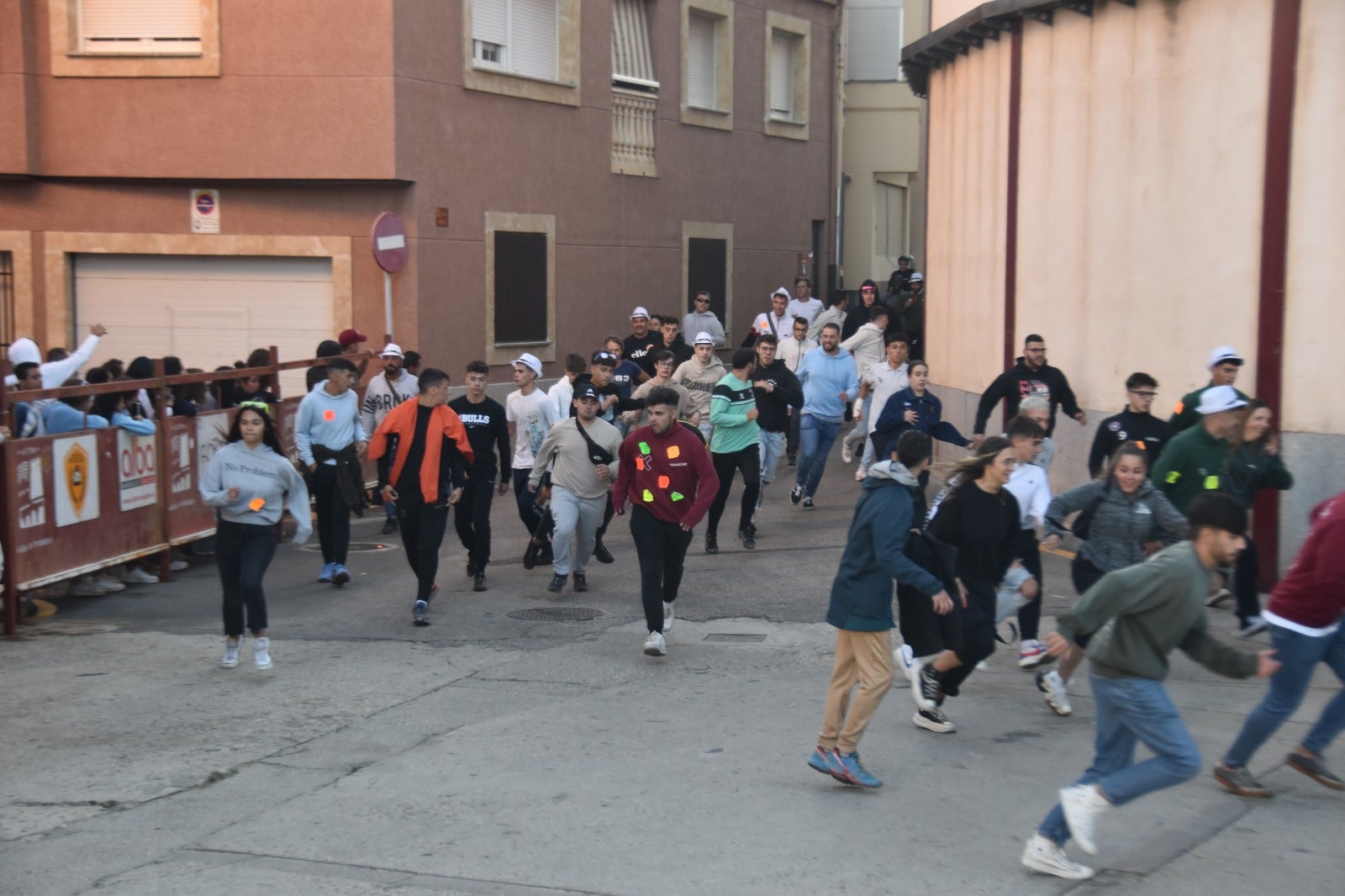 Chocolatada y encierro para abrir el día festivo en Alba de Tormes