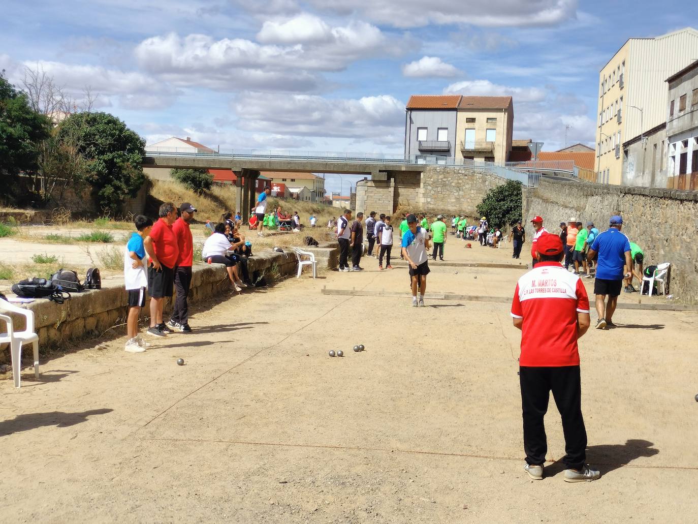 Guijuelo disfruta de la petanca con un torneo nacional