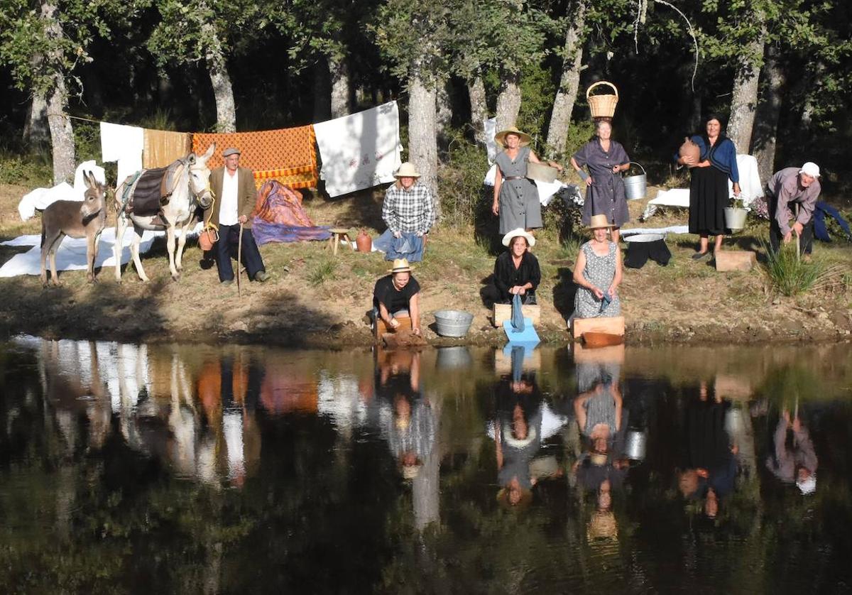 CONCURSO 'Así somos en mi pueblo'. Un espejo lavado por el tiempo en Agallas