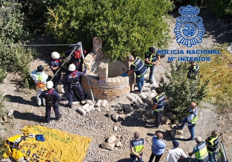 Encuentran el cadáver de una mujer en el fondo de un pozo en Jerez