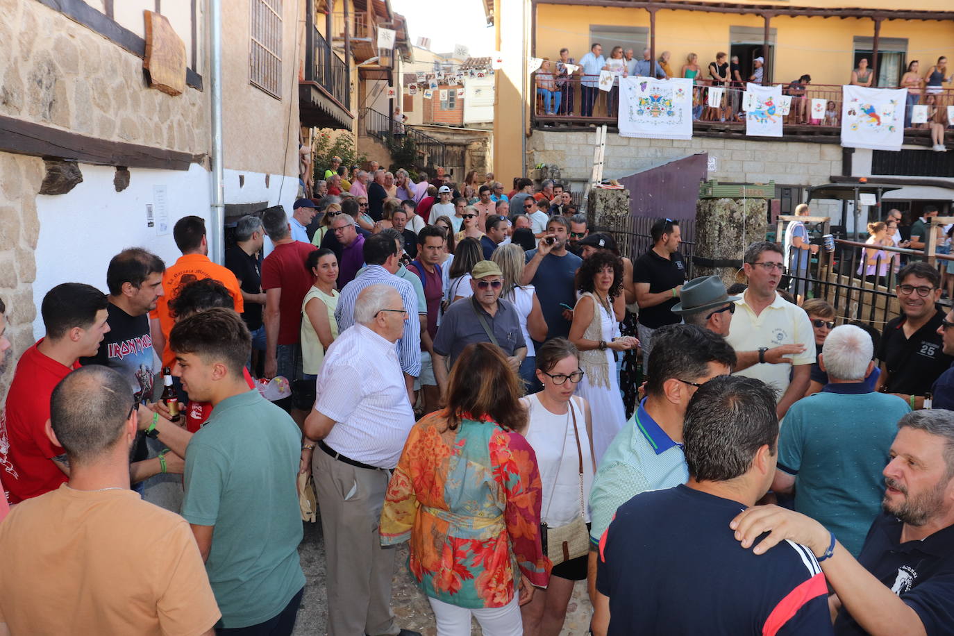 Los toros y la tradición despiden la fiesta en Santibáñez de la Sierra