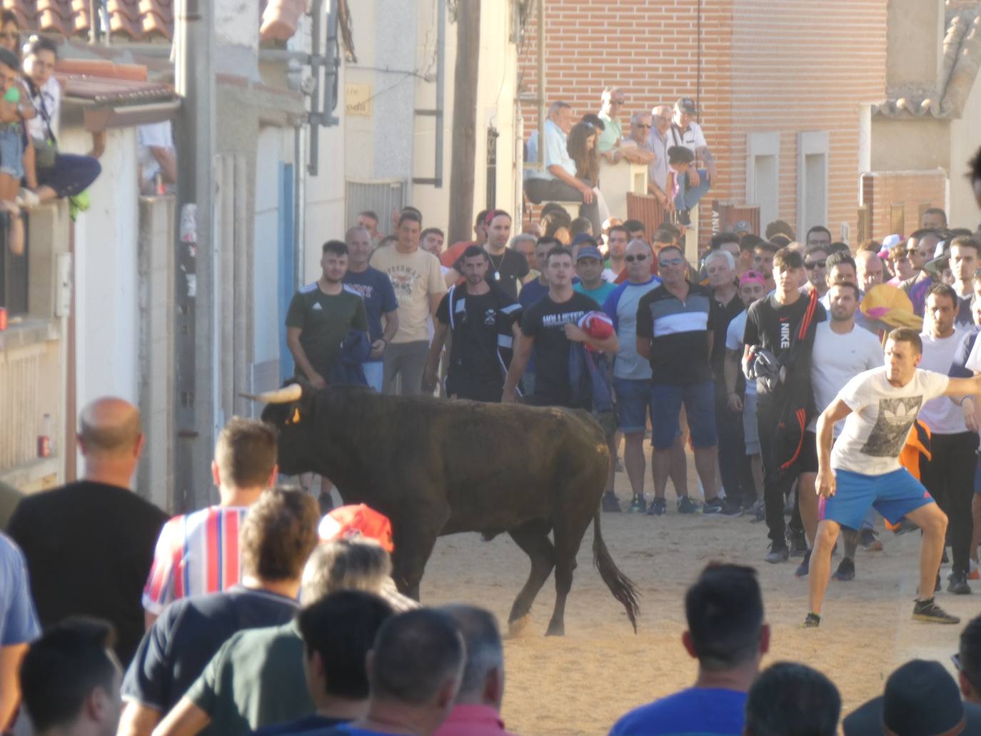 Multitudinario segundo encierro en Villaflores