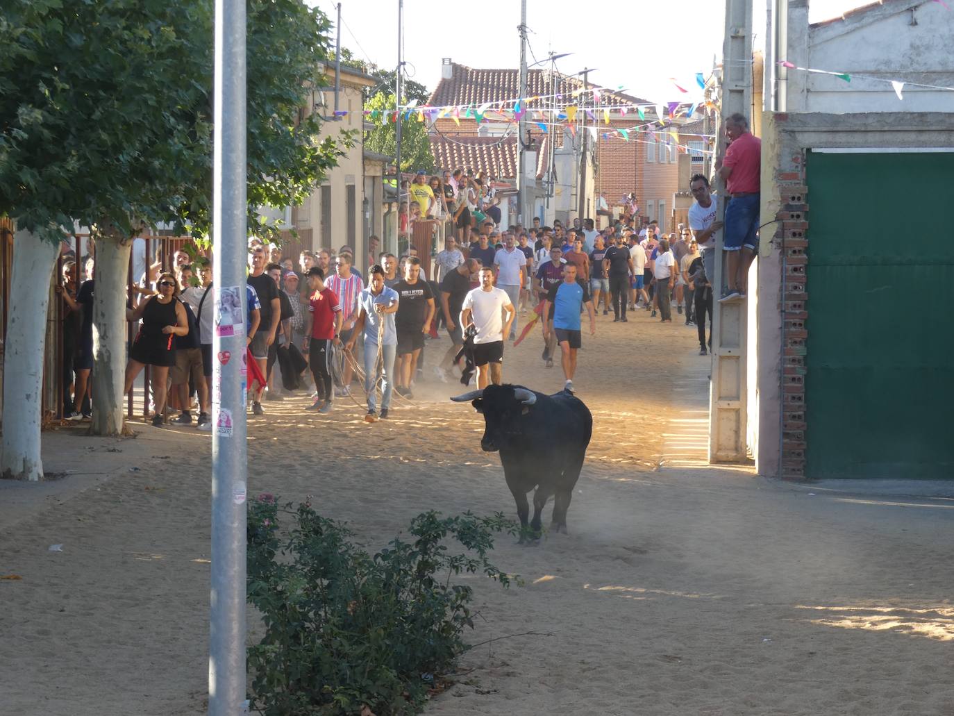 Multitudinario segundo encierro en Villaflores