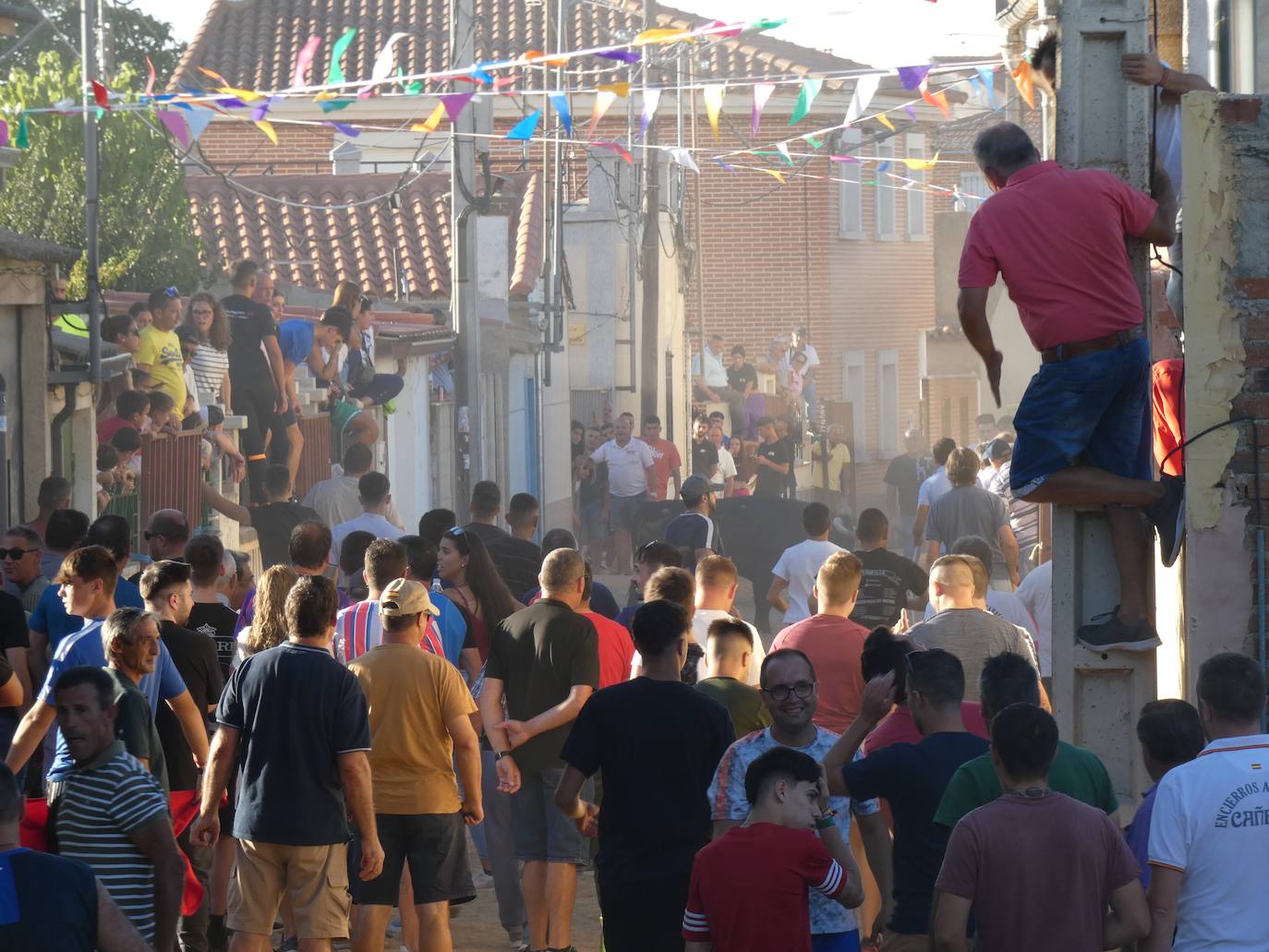 Multitudinario segundo encierro en Villaflores