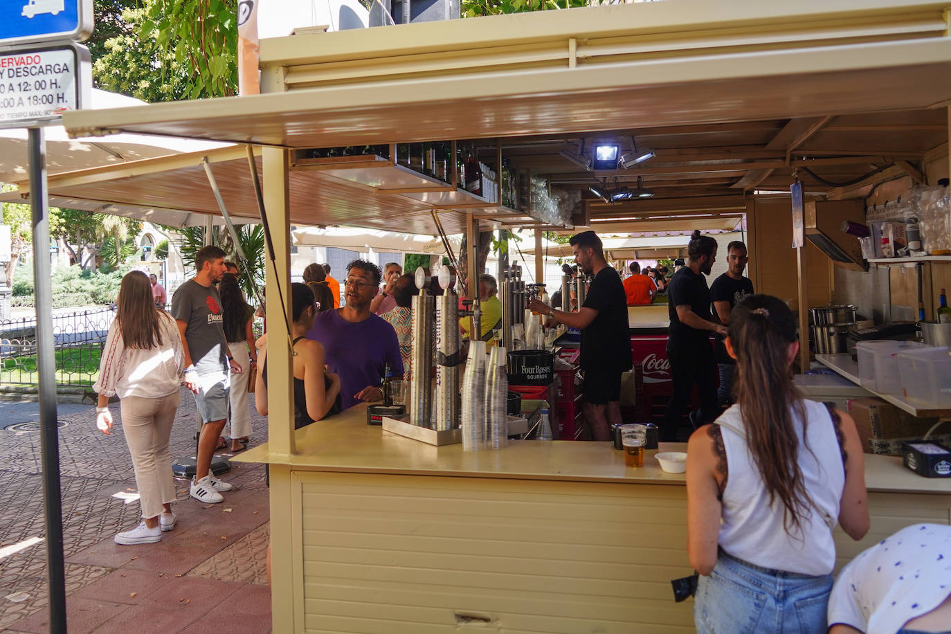 Gran ambiente en el inicio anticipado de la Feria de Día en Salamanca