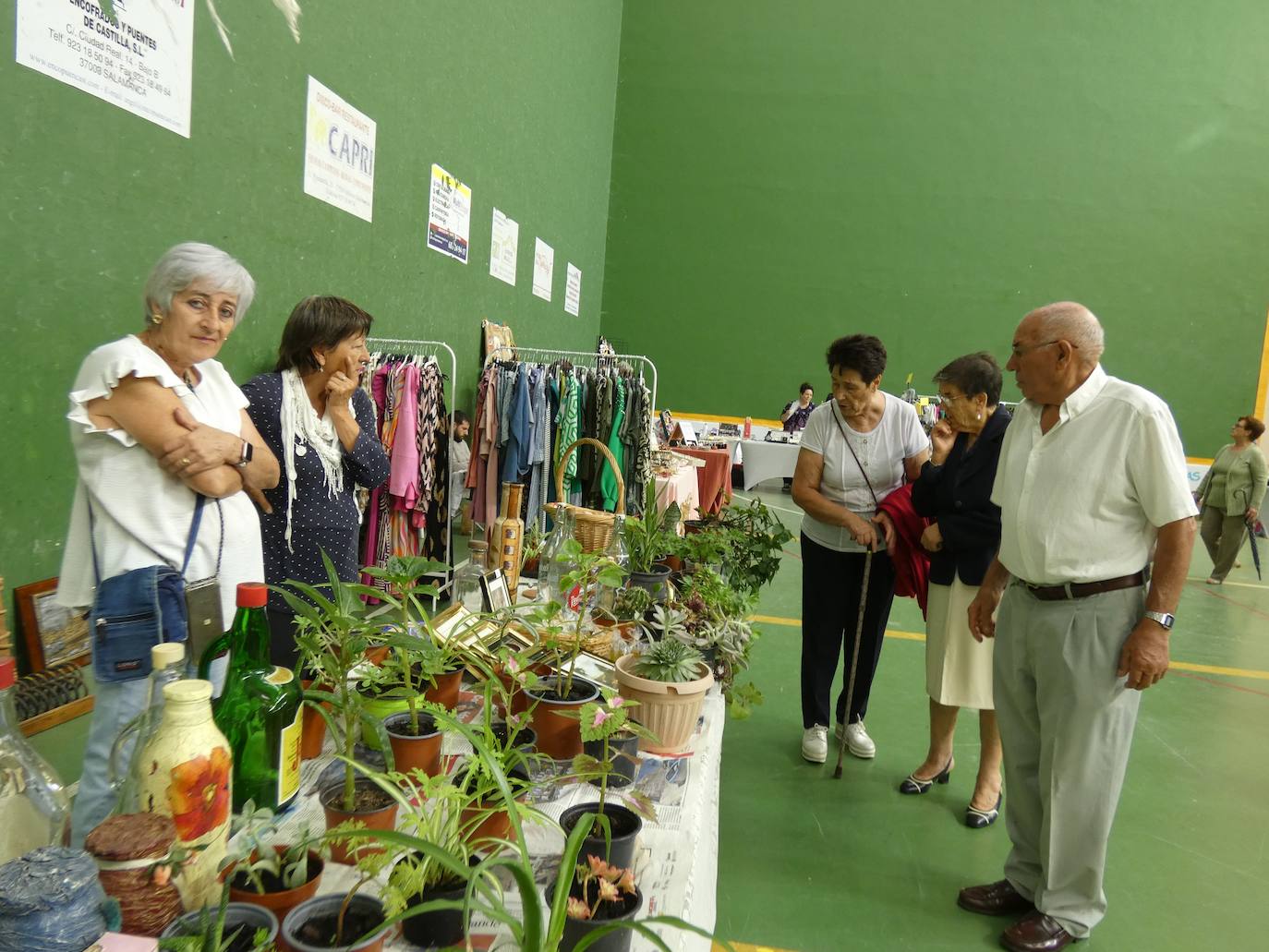 Multitudinaria primera feria Villa Aurea de Villoria