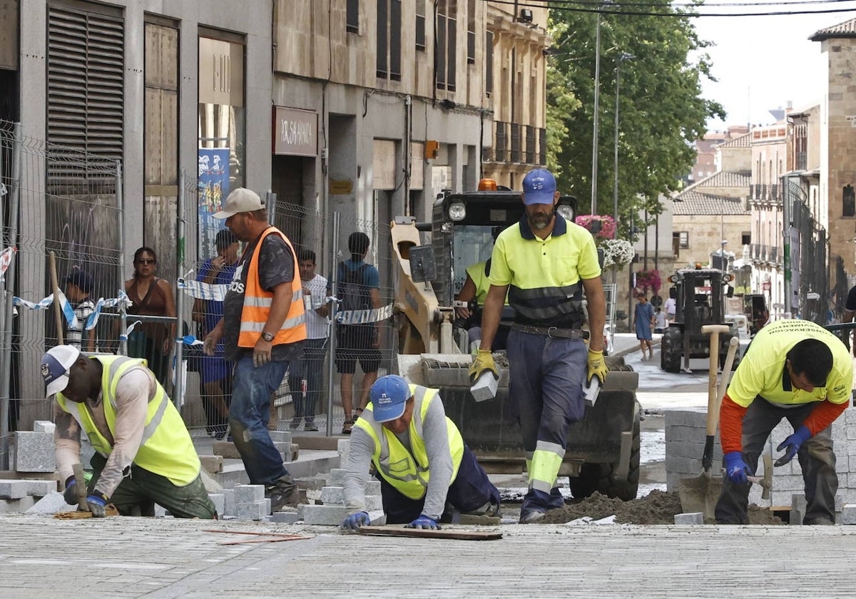 Un grupo de trabajadores de la construcción en San Pablo.