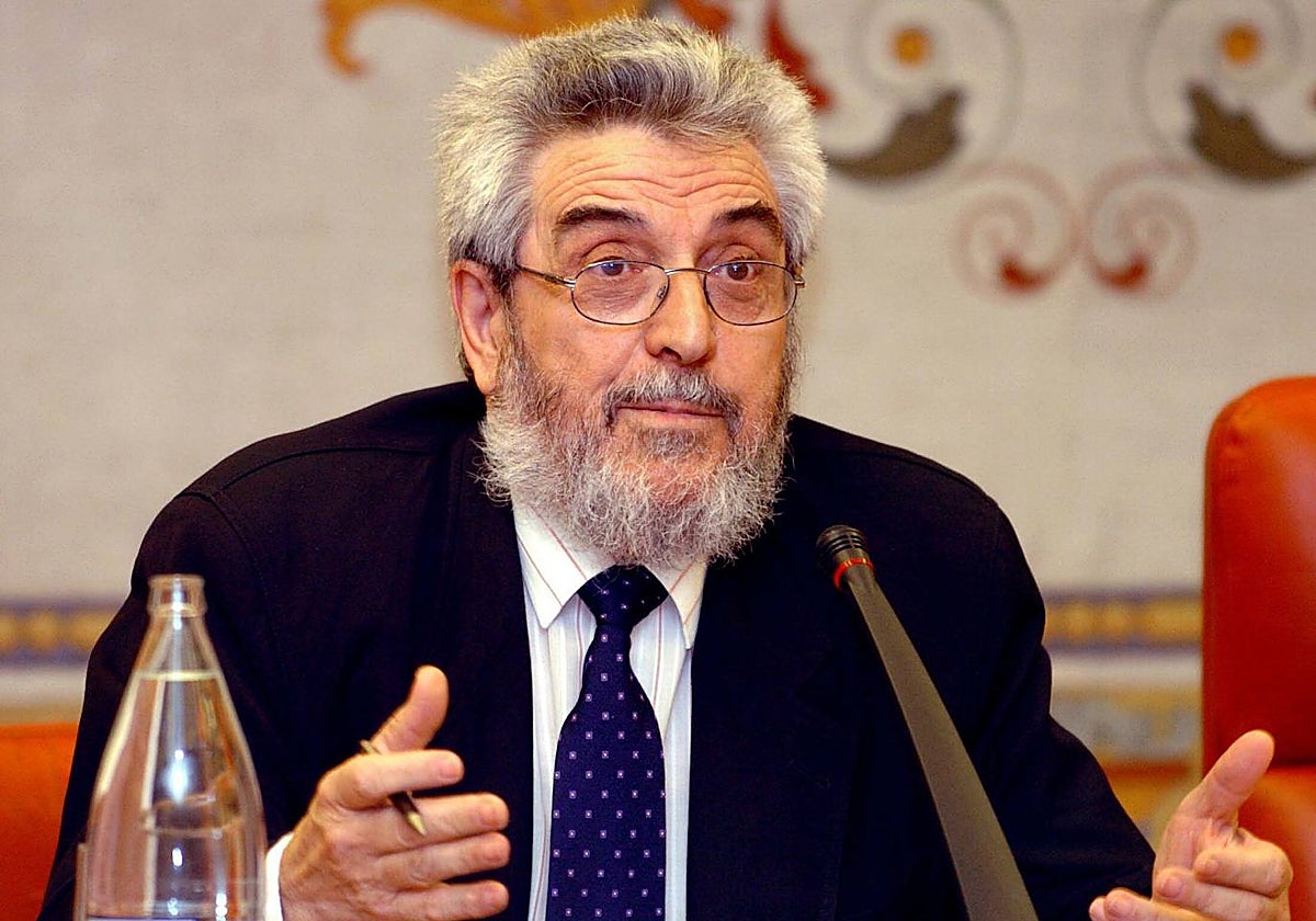 Amando de Miguel, sociólogo.