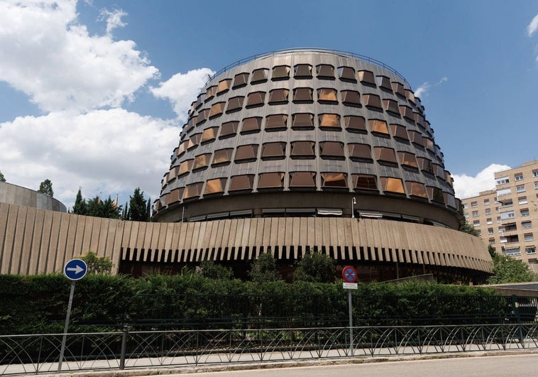 El Tribunal Constitucional admite el recurso del PSOE para el recuento de votos nulos en Madrid