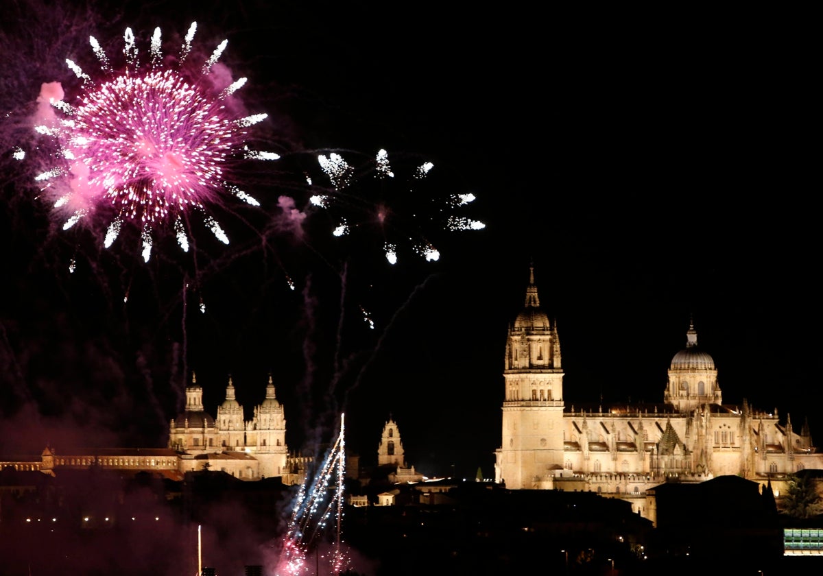 Fuegos artificiales por las Ferias y Fiestas de Salamanca.