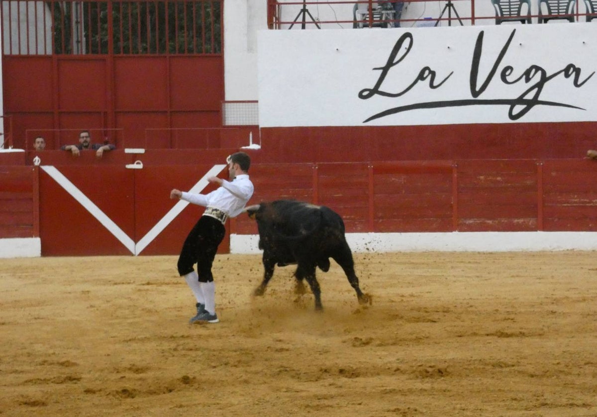 Tarde de riesgo y valentía en el concurso de recortes de Villoria