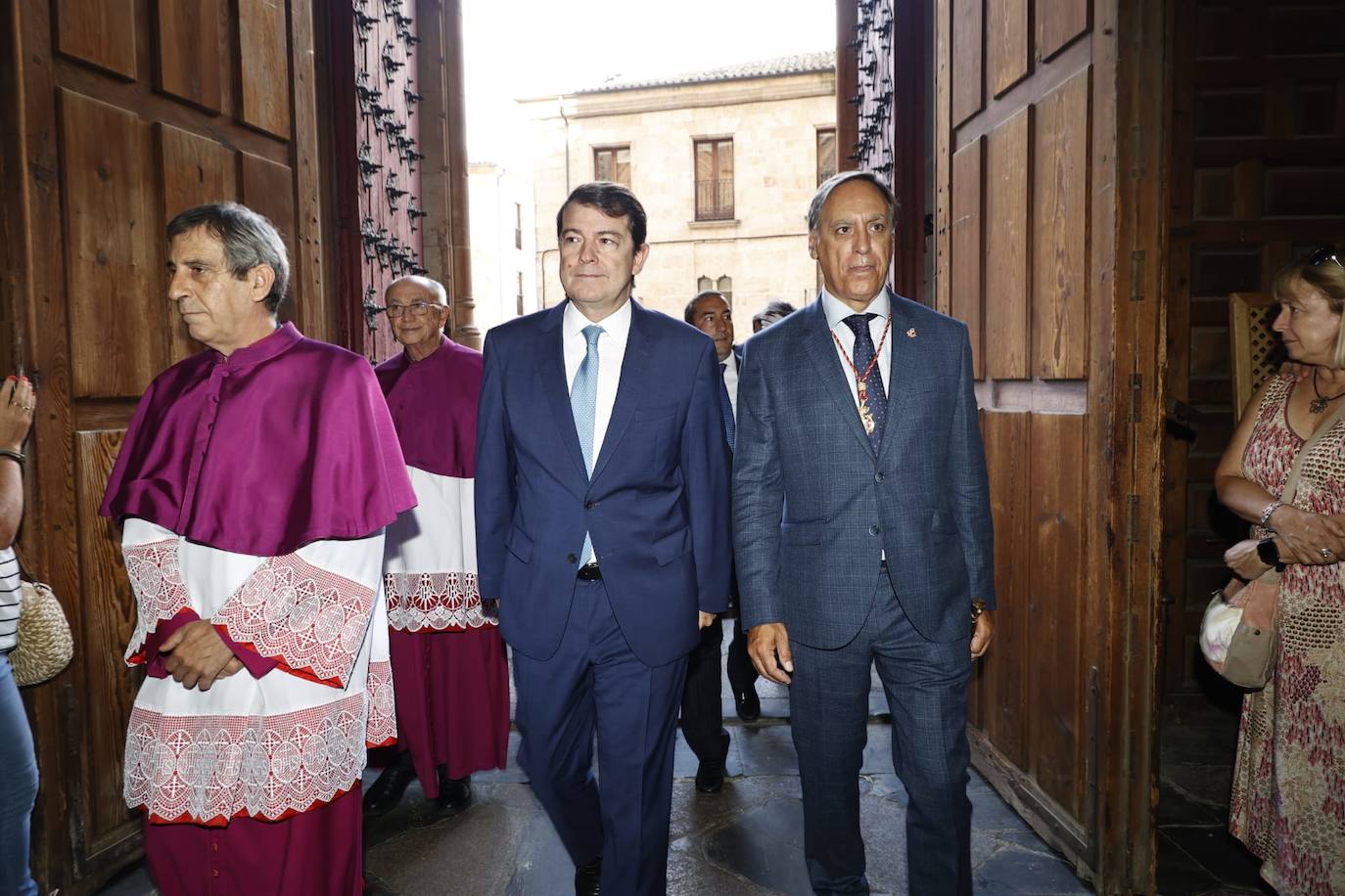 La Catedral acoge la tradicional misa en honor a la Virgen de la Vega