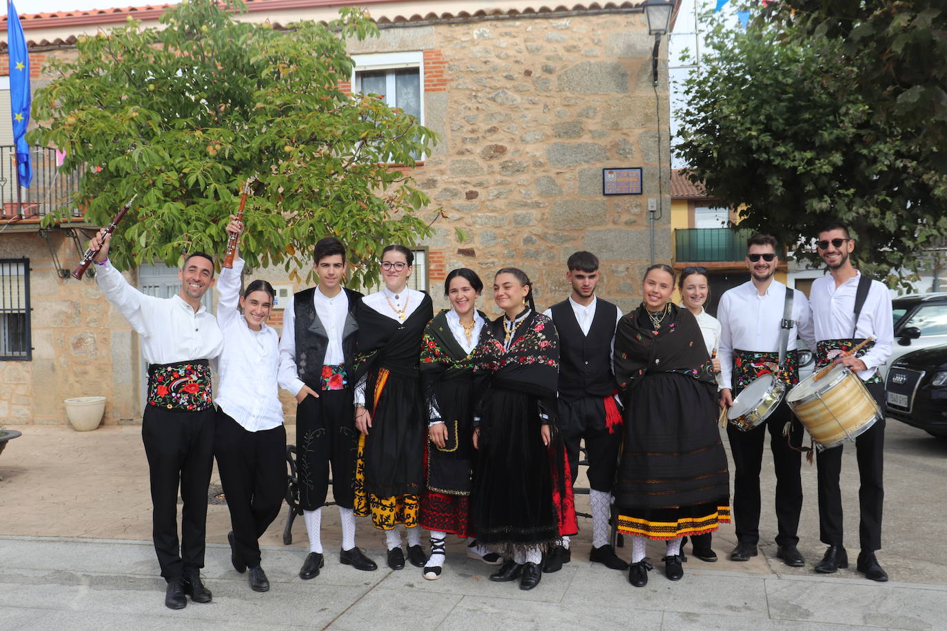 Los quintos protagonizan el día de fiesta en Gallegos de Solmirón