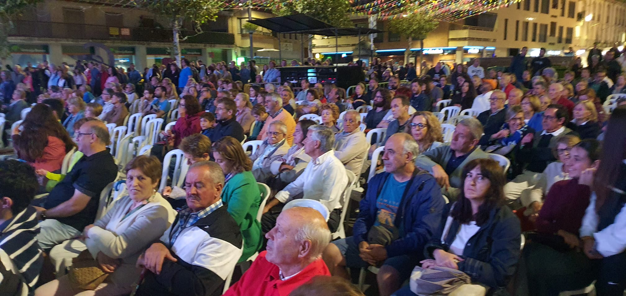 El violinista Javi Lin triunfa en la noche de Béjar