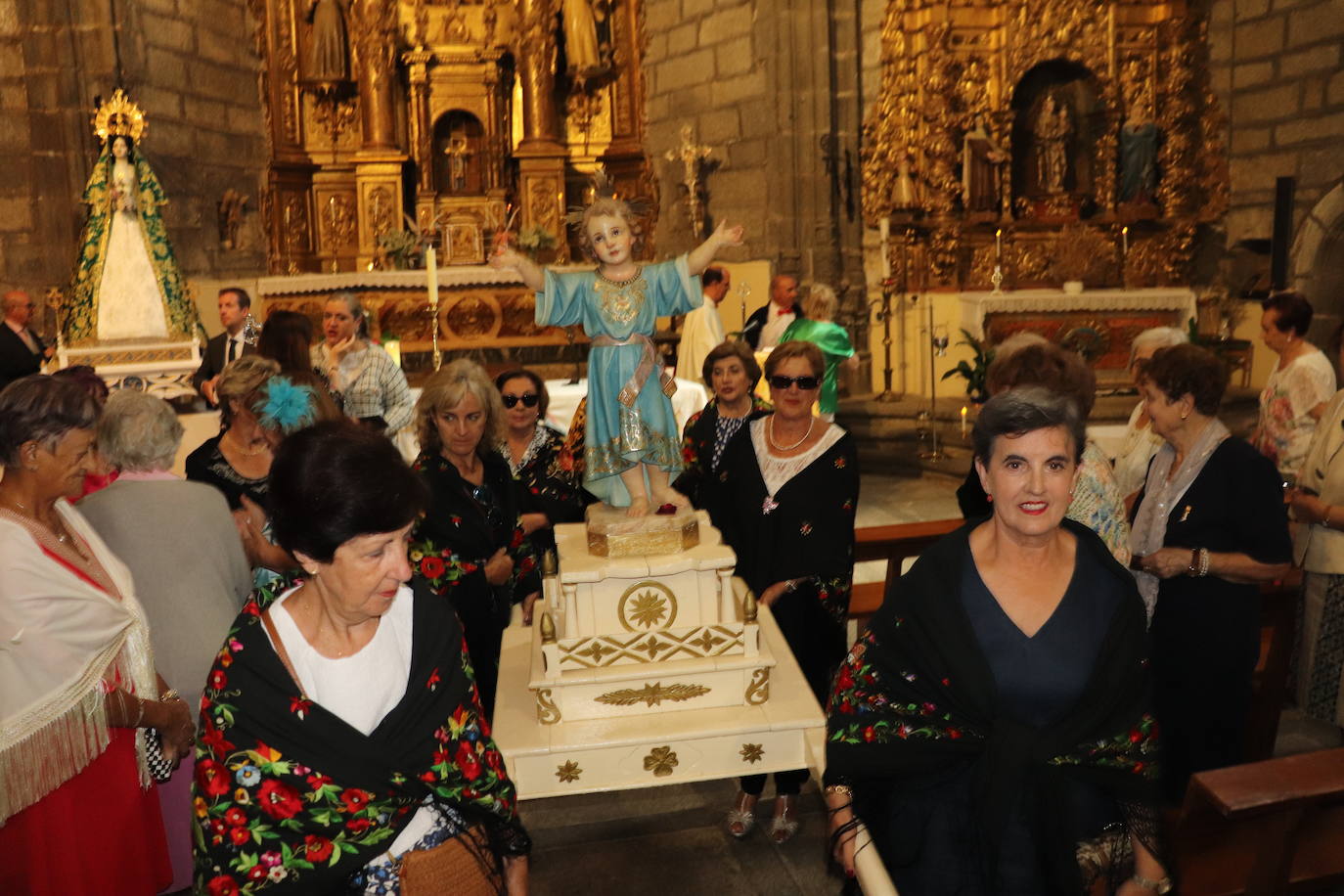 Despedida a lo grande de la Virgen de Gracia Carrero en Gallegos de Solmirón