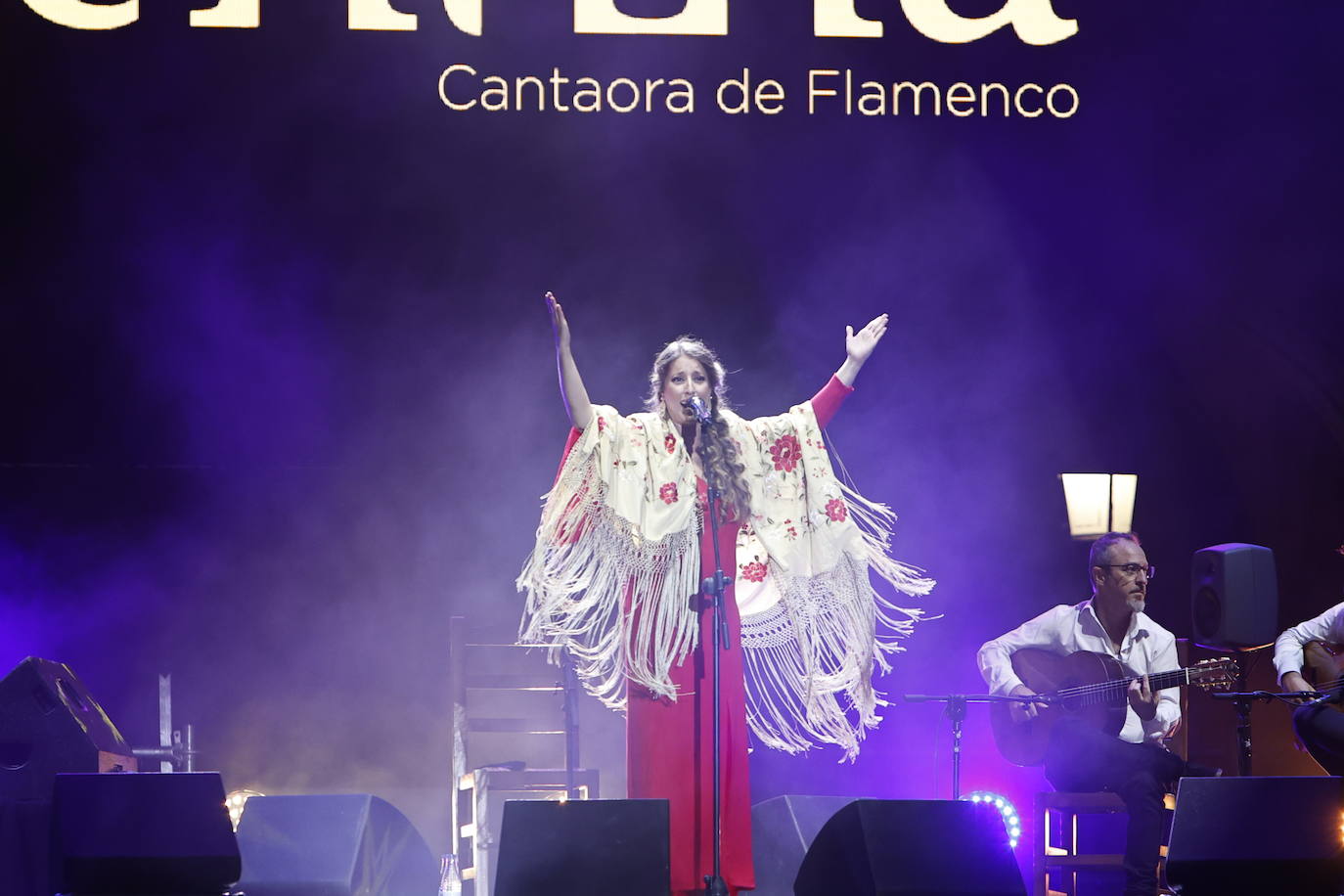 El &#039;duende andaluz&#039; invade la Plaza Mayor con la actuación de Argentina