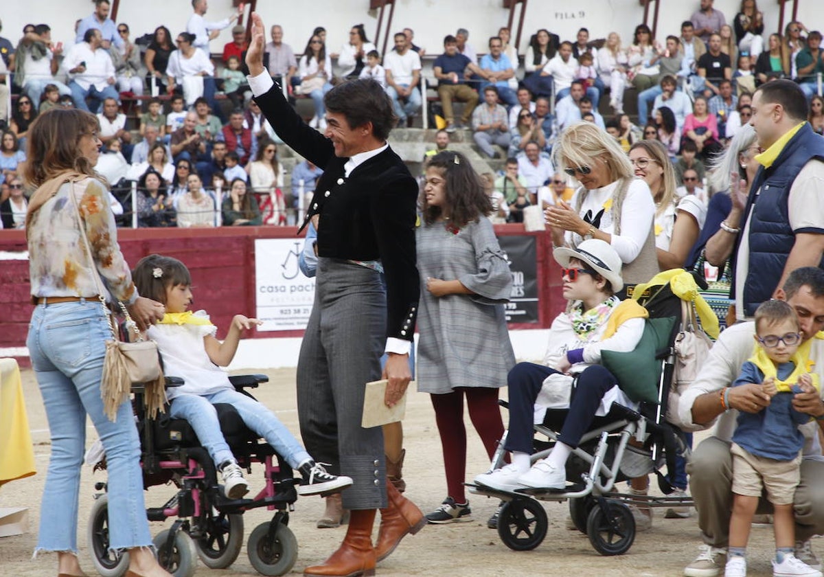 López Chaves, junto a miembros de Aerscyl en el festival del año pasado.