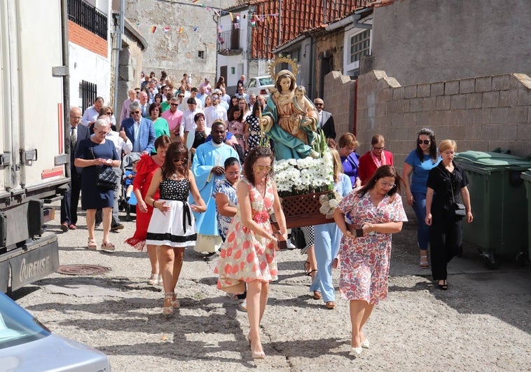 La fiesta llama a la puerta de Valdelacasa