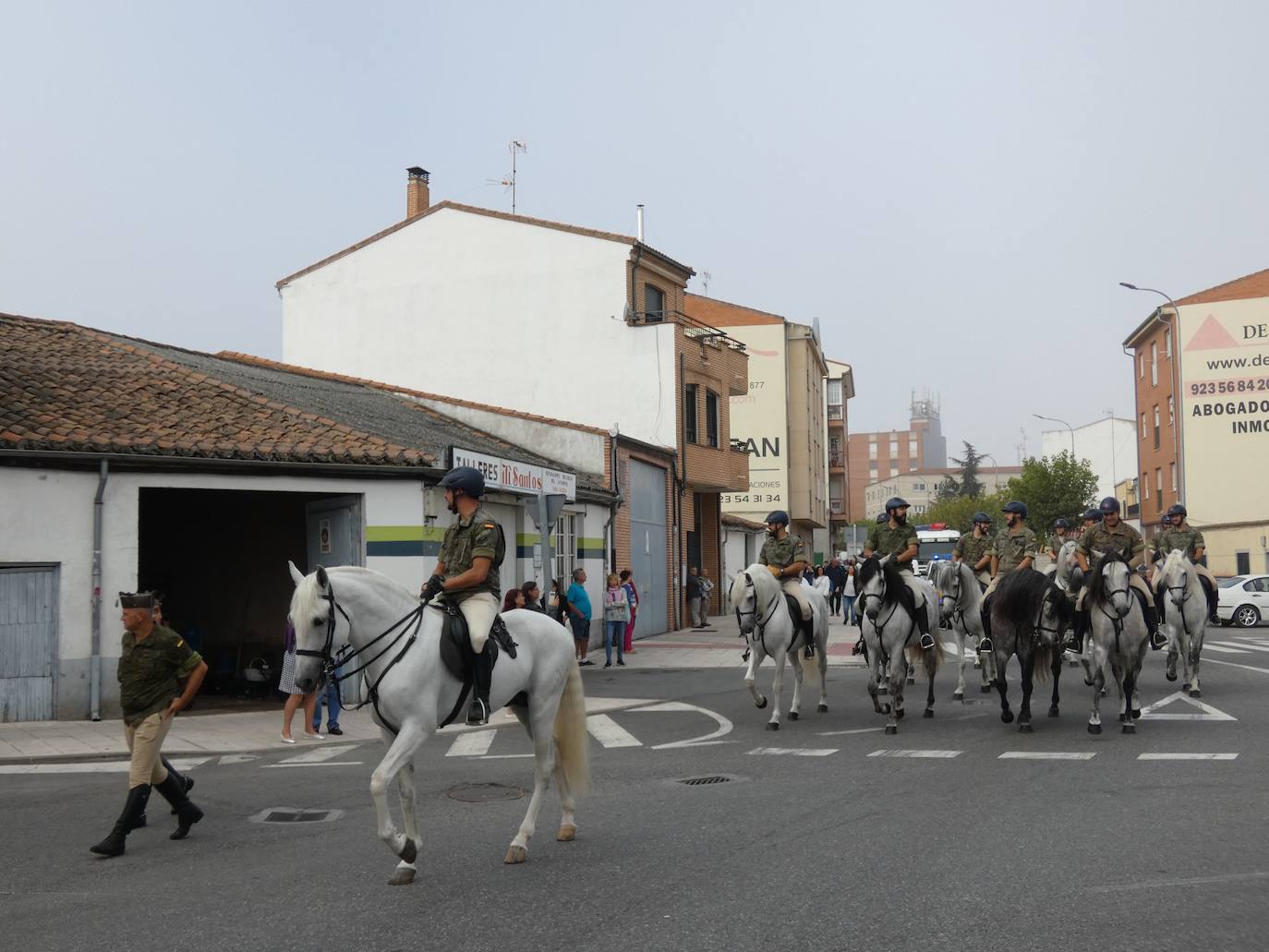 Peñaranda acoge con agradecimiento la visita de la Guardia Real