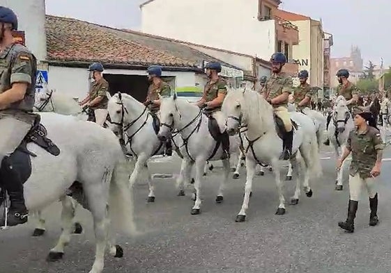 La Guardia Real se luce en Peñaranda