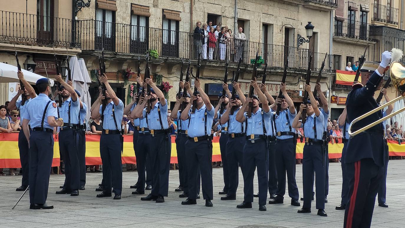 Vivas al Rey en la Plaza Mayor de Ciudad Rodrigo