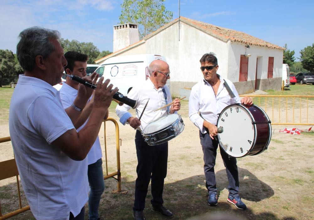 Alaraz celebra su fiesta en honor al Santo Cristo del Monte