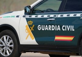 La Guardia Civil se dirigió al lugar del accidente.