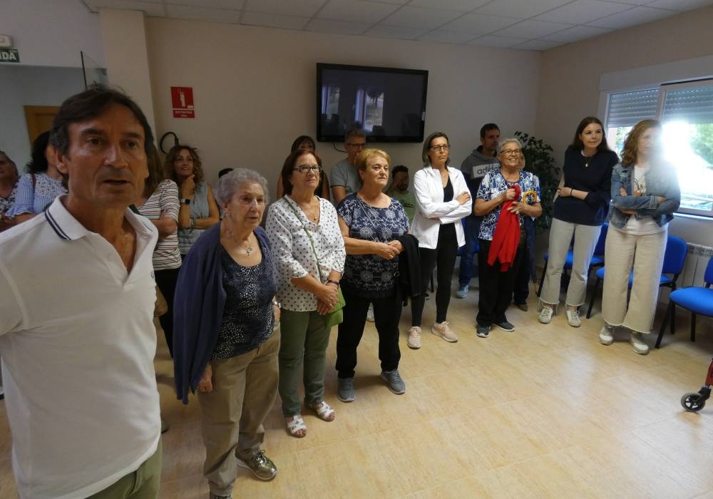 La tradición se pone de moda en Bóveda del Río Almar con una exposición de fotos del pasado