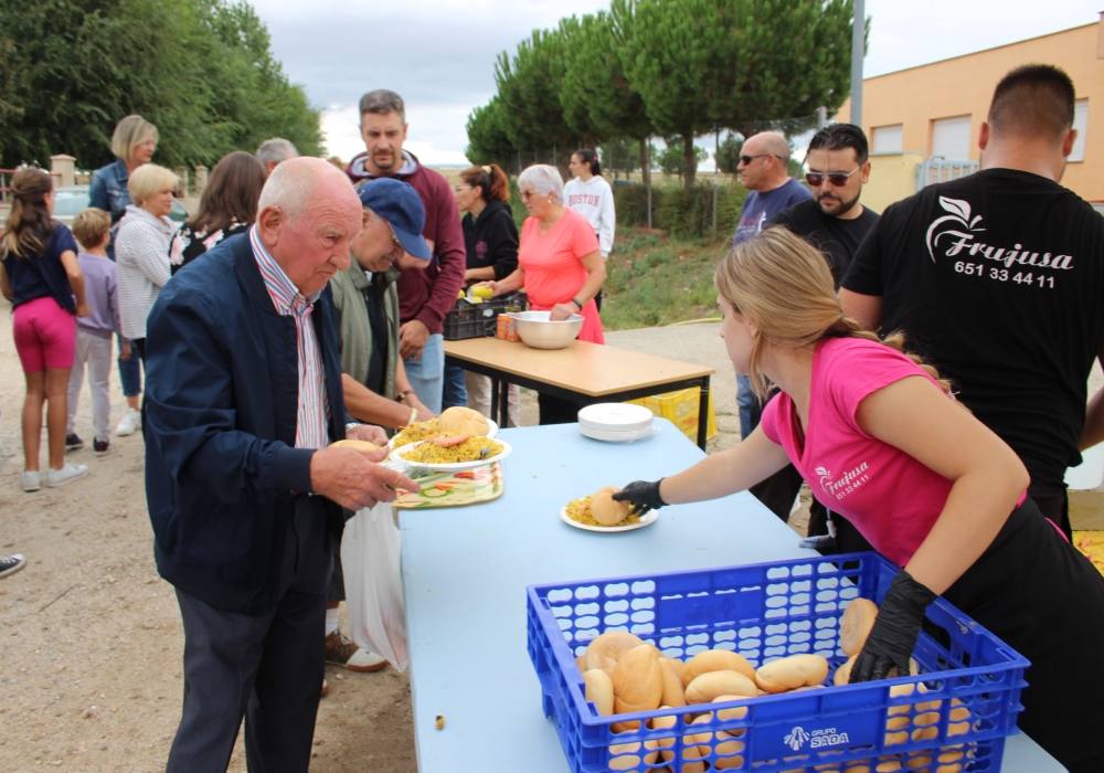 Bóveda del Río Almar reta al cielo y disfruta de su paella a la intemperie