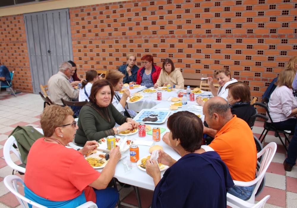 Bóveda del Río Almar reta al cielo y disfruta de su paella a la intemperie