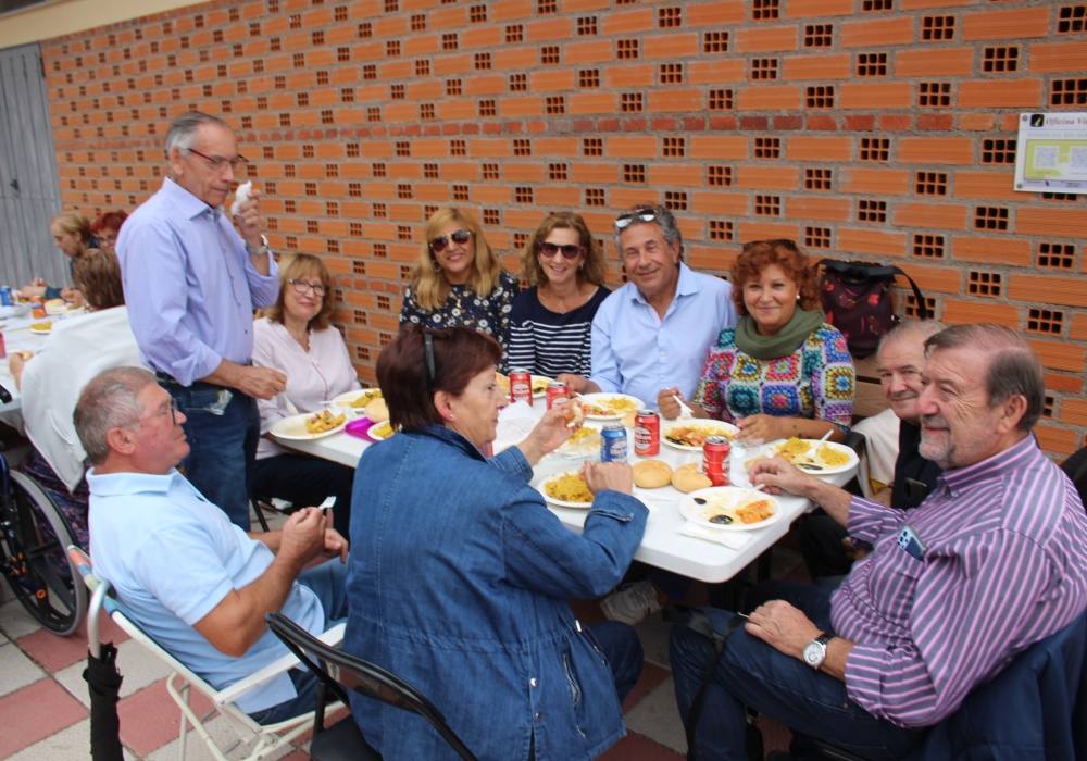 Bóveda del Río Almar reta al cielo y disfruta de su paella a la intemperie