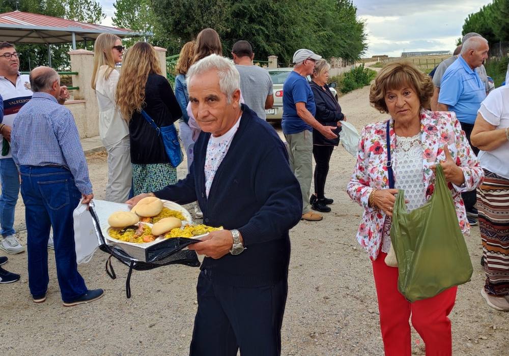 Bóveda del Río Almar reta al cielo y disfruta de su paella a la intemperie