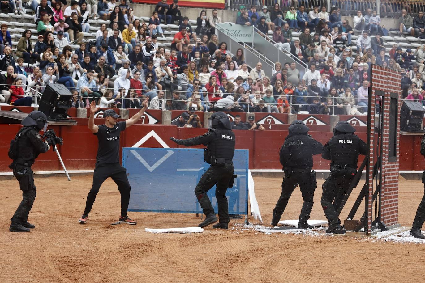 La Policía Nacional se luce en La Glorieta