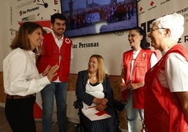 Laura Marcos, Pedro Morán, Isabel Campo, Ainhoa Carmona y Mercedes Gutiérrez en Cruz Roja Salamanca.