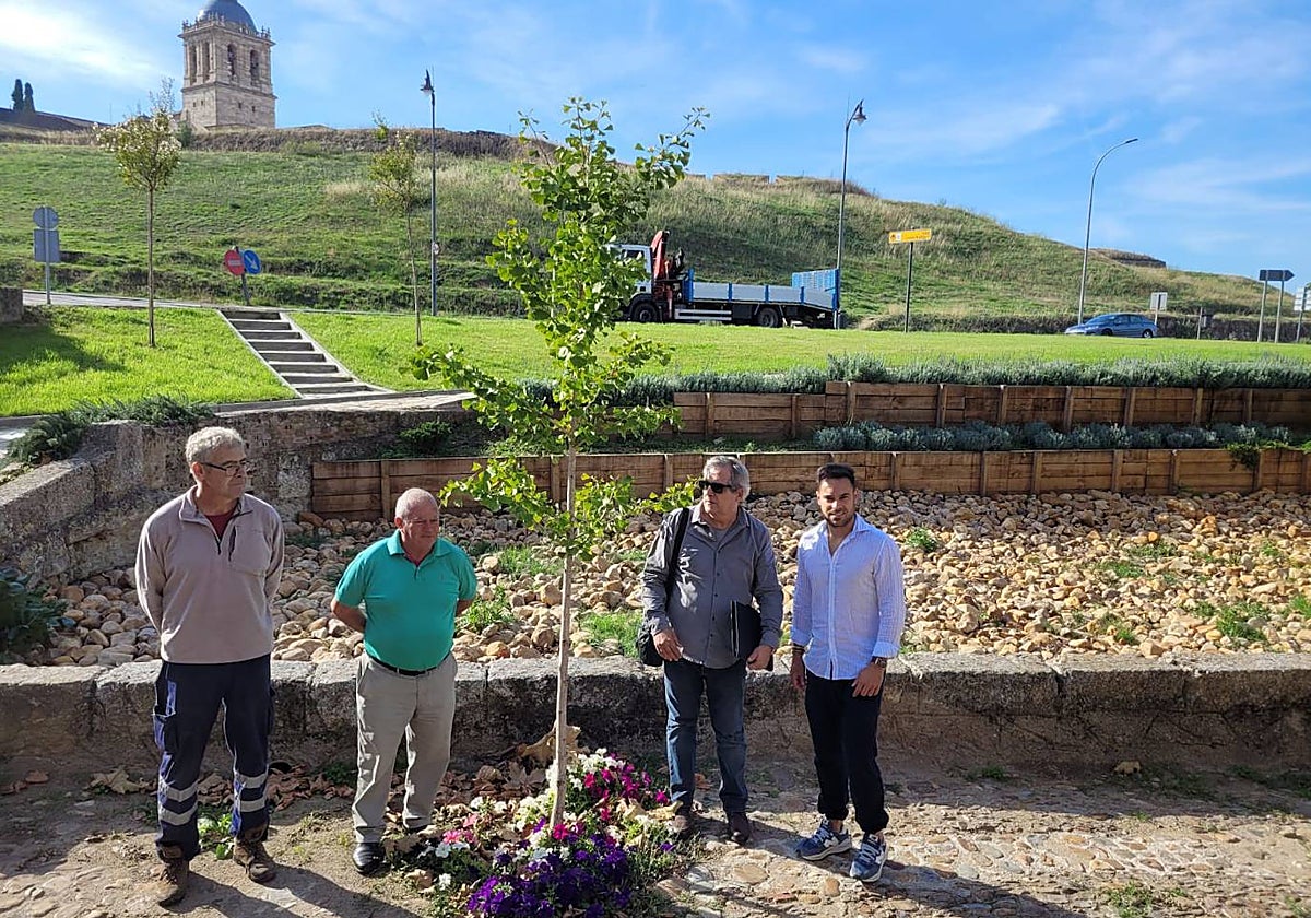 Pedro San Román, José Manuel Jerez, Fernando Ramos y Víctor Gómez en el renovado «Caño del Moro» de Ciudad Rodrigo