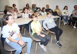 Un taller de nuevas tecnologías para familias, en Castellanos de Moriscos