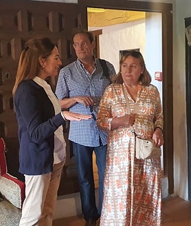 Imagen secundaria 2 - Imágenes de la jornada dedicada al turismo en Candelario.