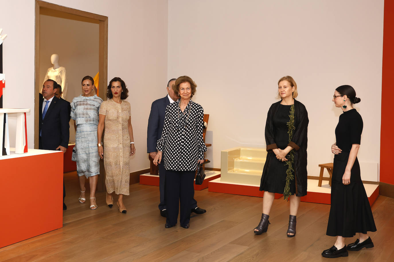 La Reina Sofía luce sonrisa en el quinto aniversario de la Fundación Casa de México