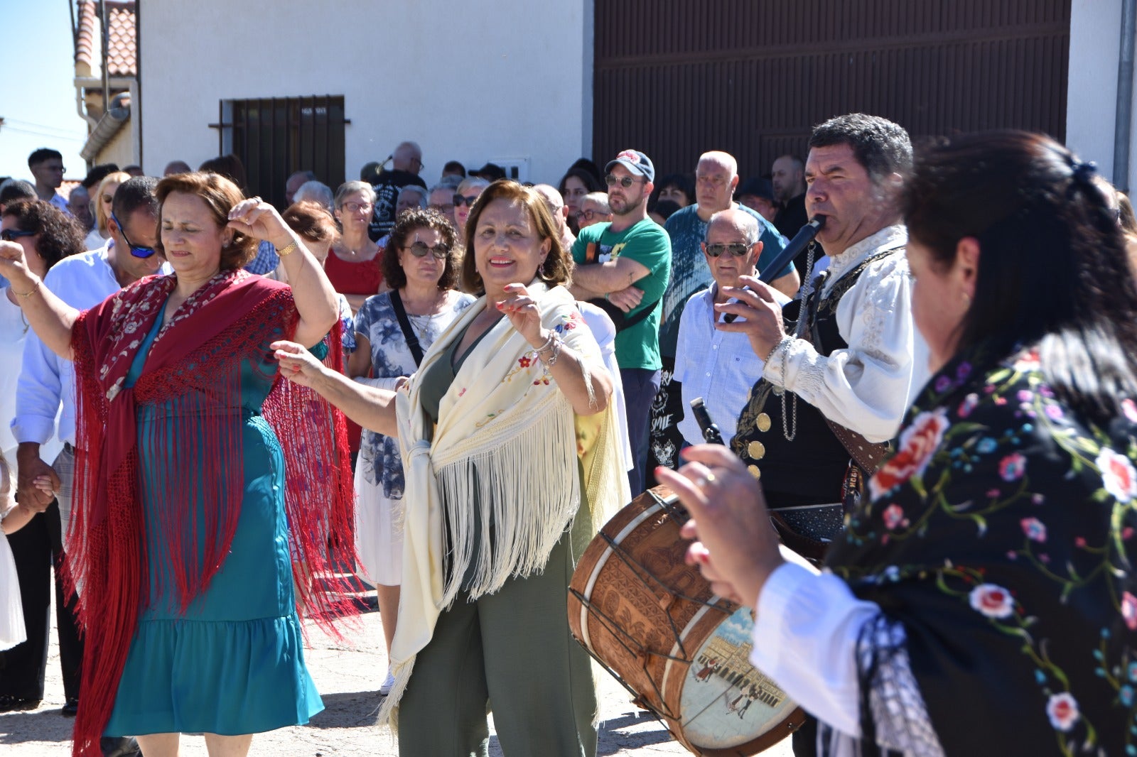 Fiesta al calor del &#039;Veranillo de San Miguel&#039; en Santiz