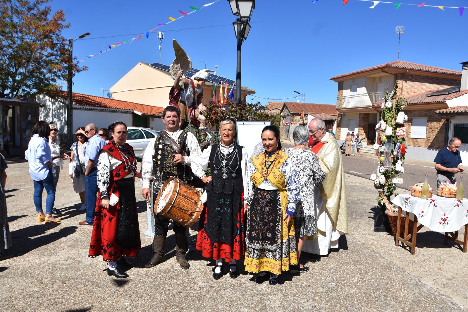 Fiesta al calor del &#039;Veranillo de San Miguel&#039; en Santiz