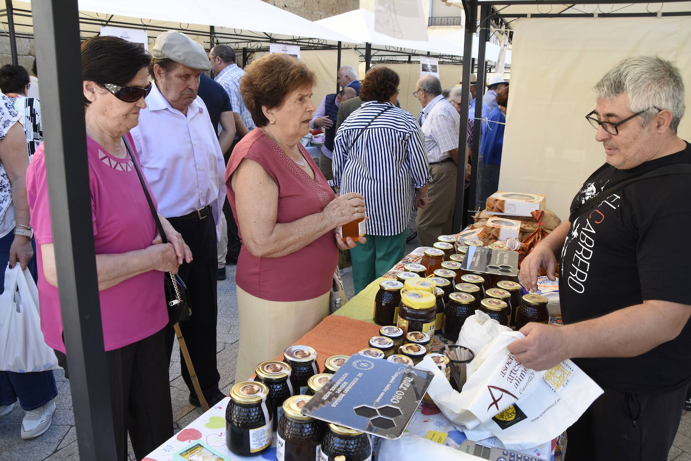 Remonta la Feria de la Almendra de Saucelle