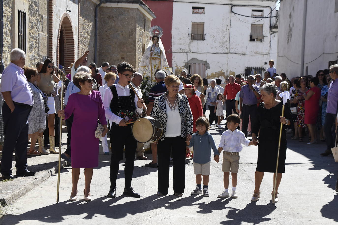 Homenaje a «Quini» en la festividad de la Virgen del Rosario de Miróbriga