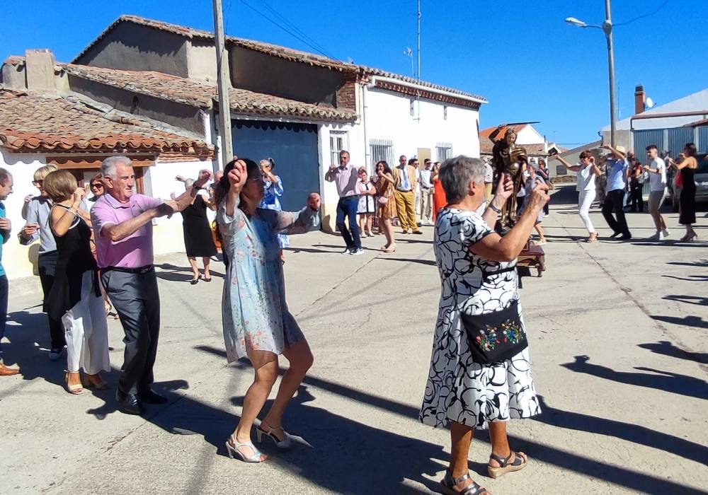 Jotas a San Miguel en Nava de Sotrobal